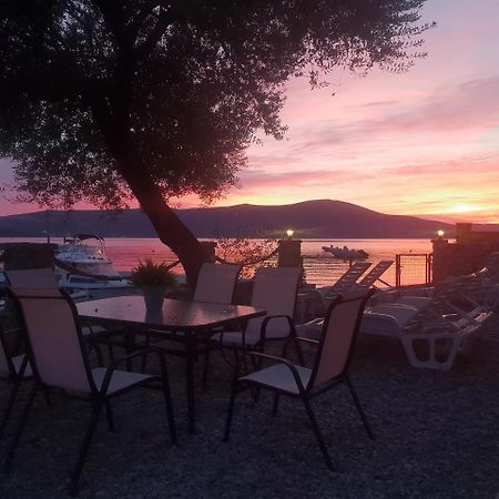 Beach Apartments Tivat Exterior foto